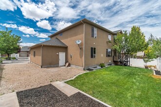 13749 Crimson Patch Way in Riverton, UT - Building Photo - Building Photo