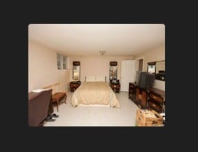 Large 1 bedroom in High Park close to subway. in Toronto, ON - Building Photo - Building Photo