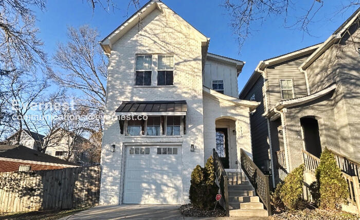 113 Creighton Ave in Nashville, TN - Building Photo