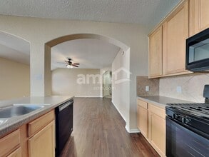 9215 Birch Springs Dr in Houston, TX - Building Photo - Building Photo