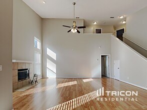 1360 Holly Glen Run in Apopka, FL - Building Photo - Building Photo