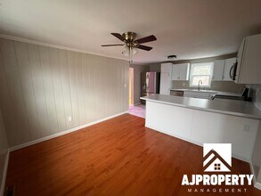 1925 S Lake Ave in Sioux Falls, SD - Building Photo - Building Photo