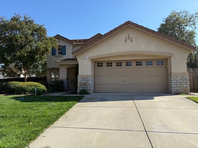 4361 Norwalk Cir in Mather, CA - Building Photo - Building Photo