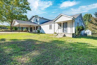 917 N East St in Benton, AR - Building Photo - Building Photo