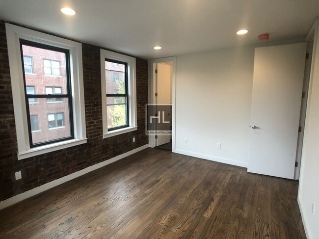RIVERSIDE DRIVE / Spacious Riverside Drive in New York, NY - Building Photo - Building Photo