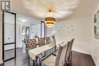 55 Skymark Dr in Toronto, ON - Building Photo - Building Photo
