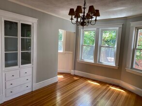 70 Auburndale Ave in Newton, MA - Building Photo - Building Photo