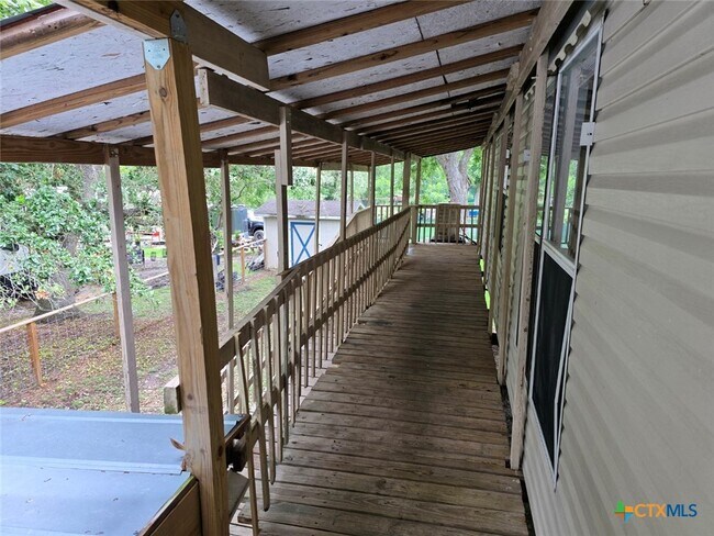 55 Brieger Rd in Gonzales, TX - Building Photo - Building Photo