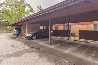 2407 Packard St in Ann Arbor, MI - Building Photo - Building Photo