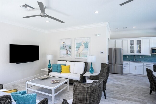 property at 2371 Ravenna Blvd