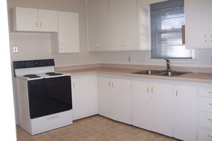 1502 E Avenue E in Bismarck, ND - Building Photo