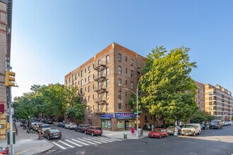 Dunbar Apartments in New York, NY - Building Photo - Building Photo