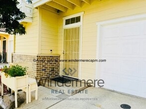 130 Penhow Cir in Sacramento, CA - Building Photo - Building Photo
