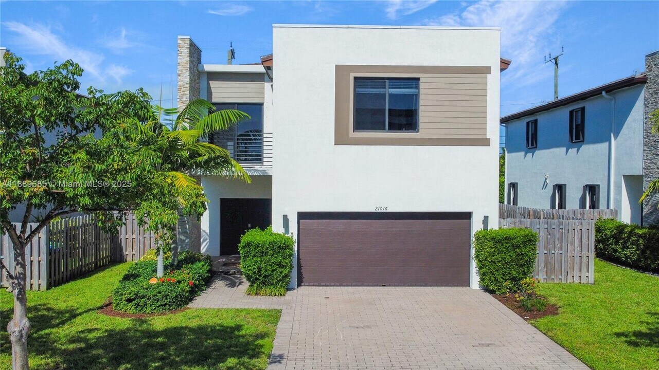 21016 NE 2nd Ct in North Miami Beach, FL - Building Photo