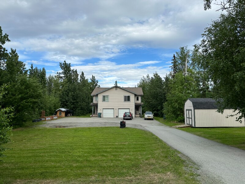 3001 N Chandelle Ct in Wasilla, AK - Building Photo