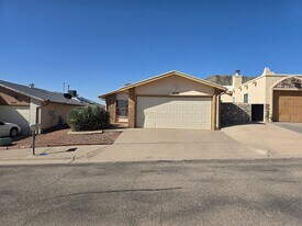 6748 Ridge Top Dr in El Paso, TX - Building Photo