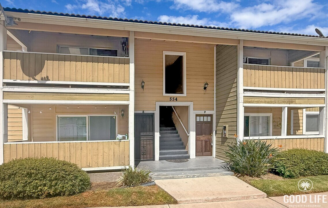 554 Telegraph Canyon Rd in Chula Vista, CA - Foto de edificio