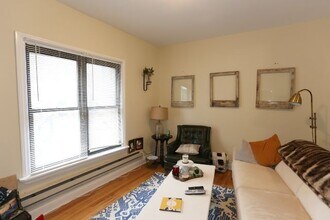 732 W Roscoe St in Chicago, IL - Building Photo - Building Photo