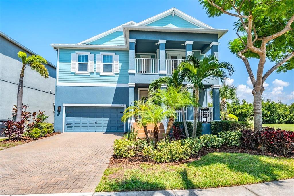 905 Seagrape Dr in Ruskin, FL - Foto de edificio