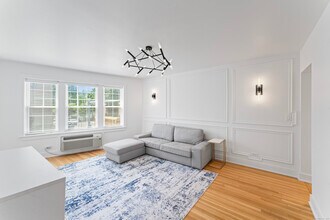833 Summer St in Stamford, CT - Building Photo - Building Photo