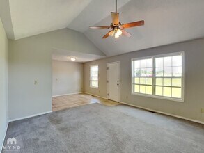 4876 W Skyler Dr in Springfield, MO - Building Photo - Building Photo