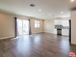 963 N Wilton Pl in Los Angeles, CA - Building Photo - Building Photo