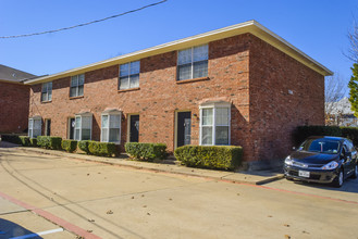 Mulberry Place in Denton, TX - Building Photo - Building Photo