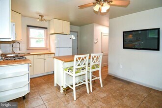 366 Winmeyer Ave in Odenton, MD - Building Photo - Building Photo