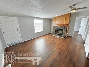 2008 Burnett Church Rd in Graham, NC - Foto de edificio - Building Photo