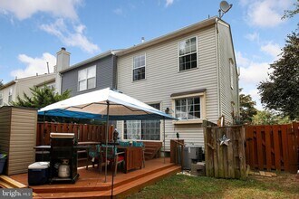 6563 Old Carriage Dr in Alexandria, VA - Building Photo - Building Photo