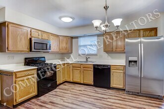 3000 Kilcullen Dr in Columbus, OH - Building Photo - Building Photo