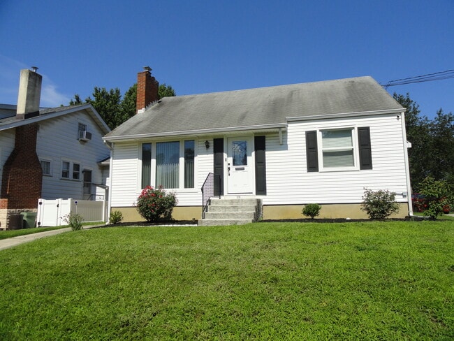 219 E Knight Ave, Unit 219