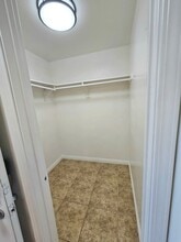 915 30th St in Bakersfield, CA - Foto de edificio - Building Photo