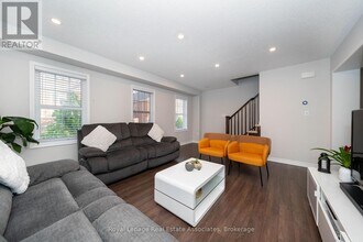 111 Gore Ct in Milton, ON - Building Photo - Building Photo