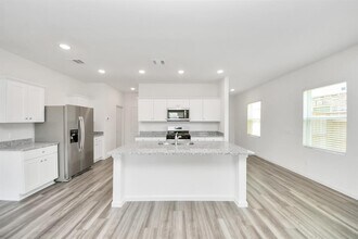 10302 Florance Spring Dr in Rosharon, TX - Building Photo - Building Photo