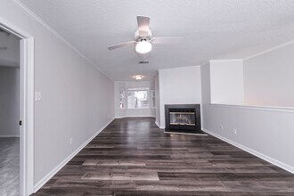 105 Stratford Dr in Williamsburg, VA - Building Photo - Building Photo