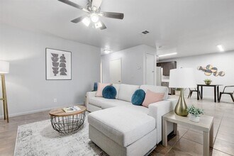 6209 Langham St in Austin, TX - Building Photo - Building Photo