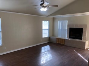 3251 Rosebank Dr in Dallas, TX - Building Photo - Building Photo