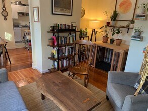 93 Moore St, Unit 1 in Cambridge, MA - Building Photo - Building Photo
