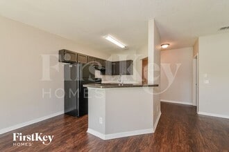 5306 Sylvania Ave in North Port, FL - Building Photo - Building Photo