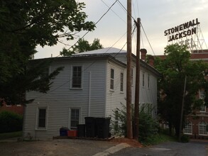 27 S Market St in Staunton, VA - Building Photo - Building Photo