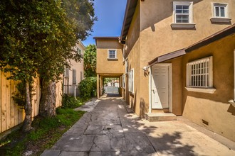 1236 Crenshaw Blvd in Los Angeles, CA - Building Photo - Building Photo