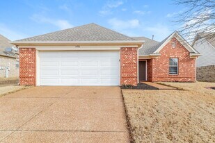 1480 Pemberton Ln in Cordova, TN - Building Photo