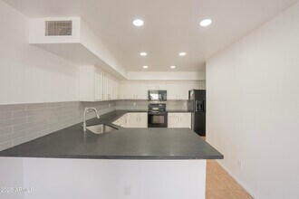 413 S Sunrise Dr in Gilbert, AZ - Building Photo - Building Photo