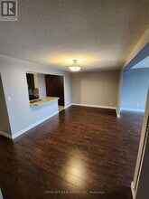 633 Bay St. in Toronto, ON - Building Photo - Building Photo