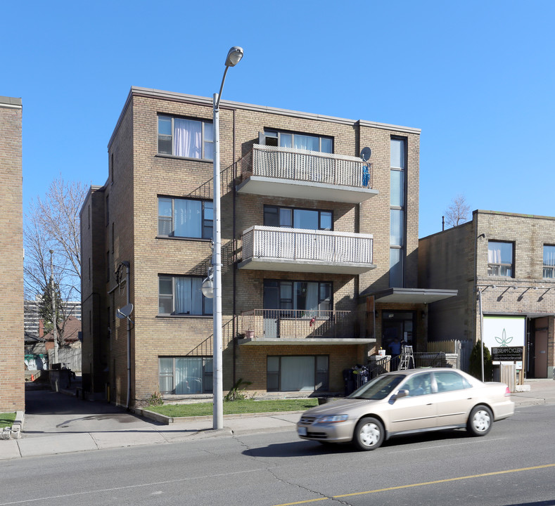 1480 Eglinton Ave in Toronto, ON - Building Photo