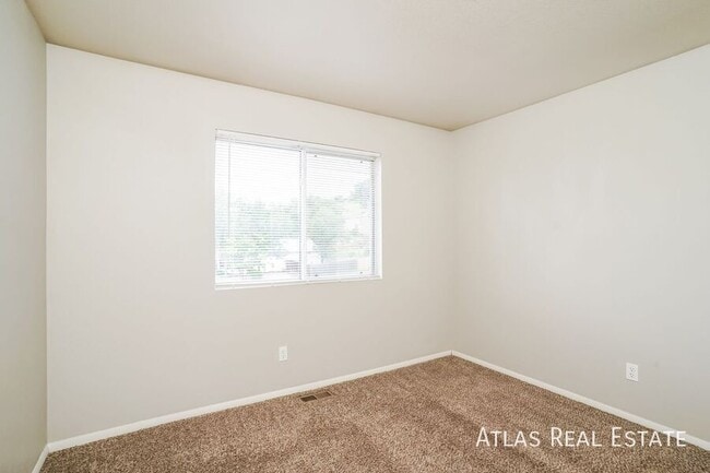 property at 1930 W Yampa St