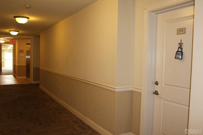 514 Doral Ct in Piscataway, NJ - Building Photo - Building Photo