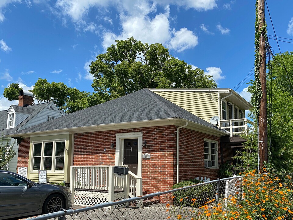 1107 Richmond Rd, Unit 1107 B Richmond Rd in Williamsburg, VA - Foto de edificio