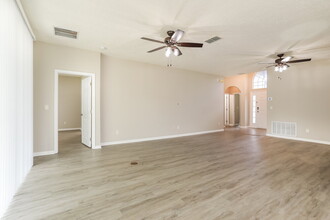 3479 Waterford Oaks Dr in Orange Park, FL - Building Photo - Building Photo
